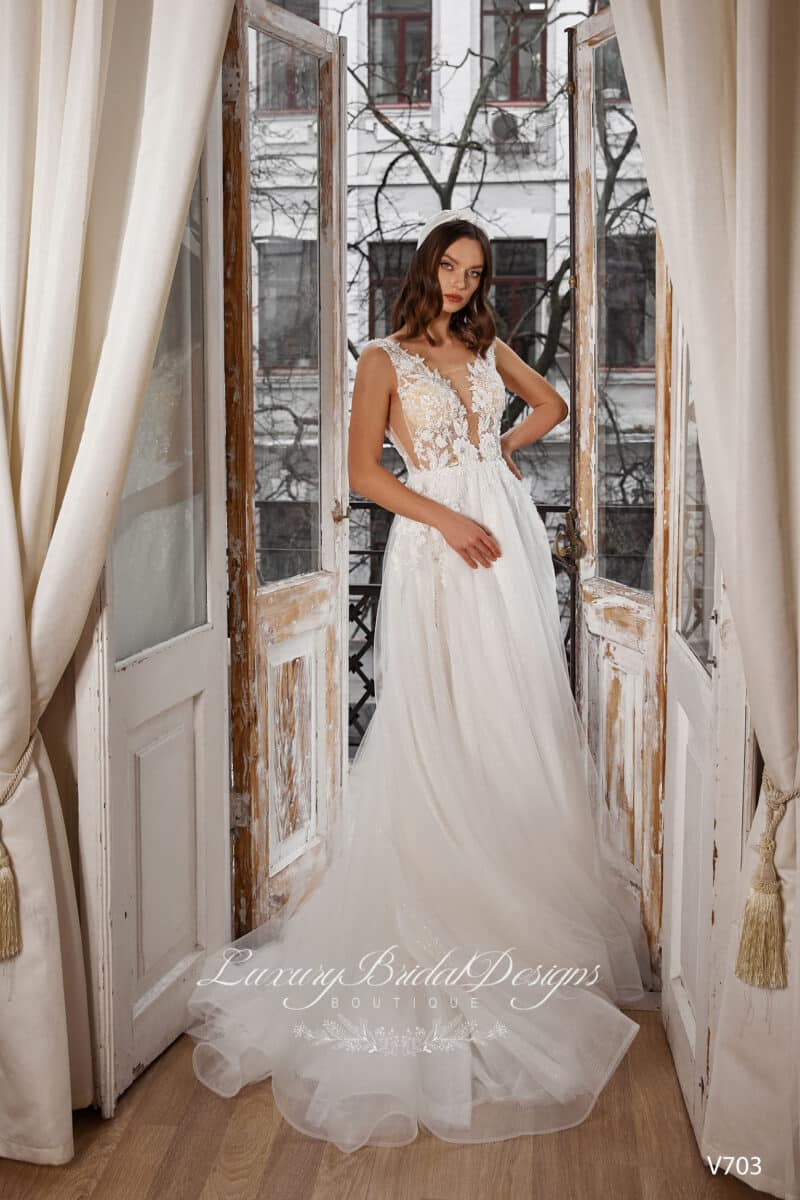 SALE 6US SIZE ! Deep V Neck A-Line Wedding Gown - AFRICA - Image 2