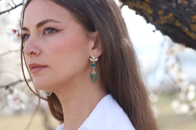 Art Deco Emerald Green Gold Wedding Earrings - AISHA - Image 3