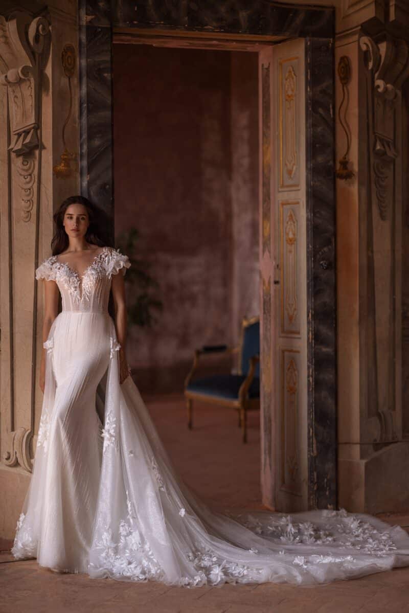 5502 , Mermaid Wedding Dress With Detachable Long Train - Image 5