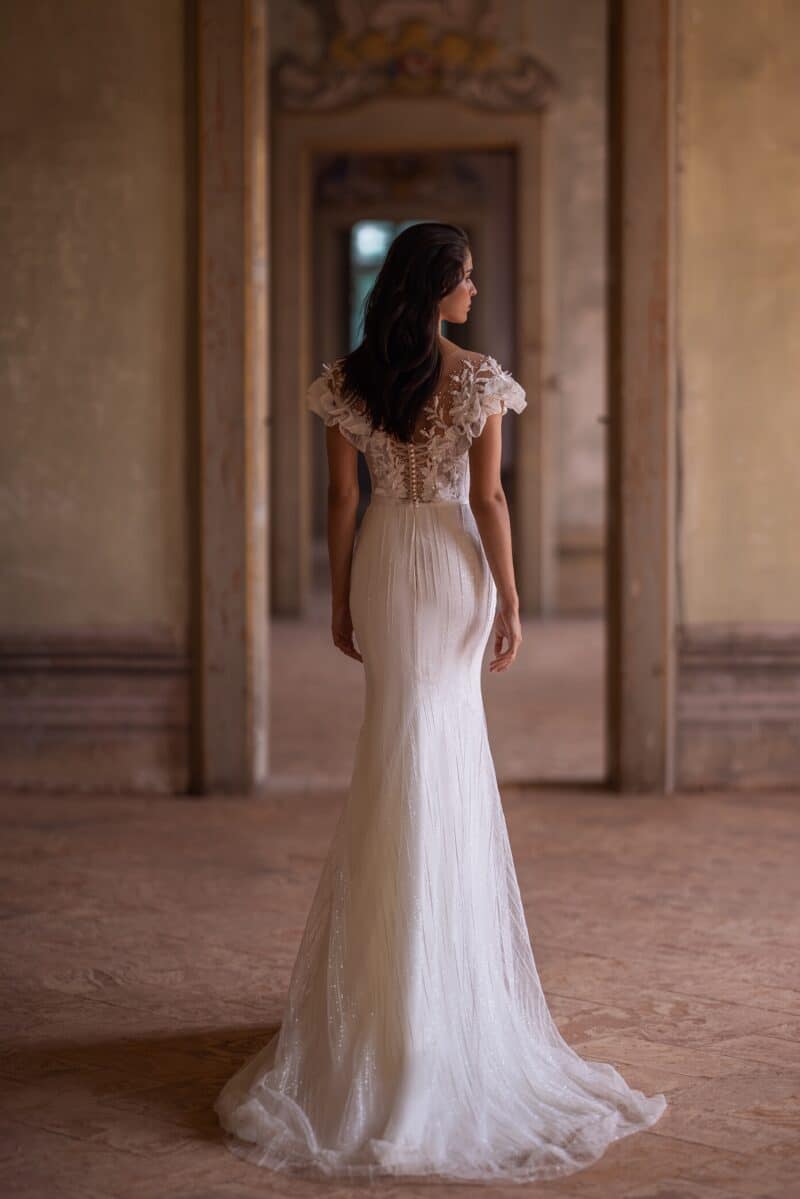 5502 , Mermaid Wedding Dress With Detachable Long Train - Image 2