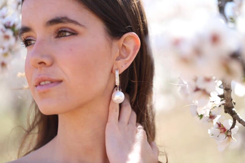 Pearl Gold Boho Wedding Earrings - NOELLE - Image 4