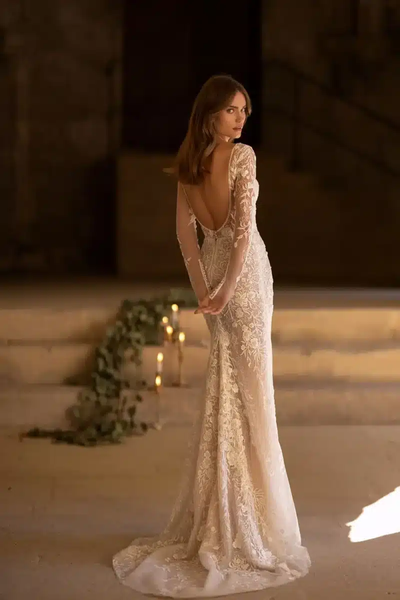 Long Sleeves Deep V Neck Mermaid Wedding Dress With Detachable Train - PRAHA - Image 3